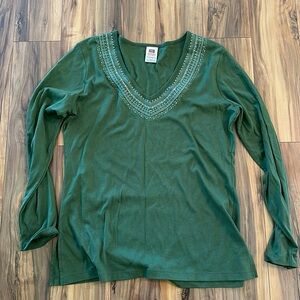 Size XL long sleeve shirt